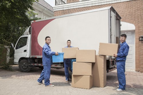 Safety-focused van loading with protective blankets and straps