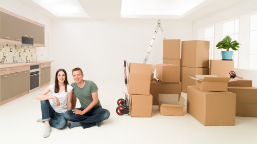 Moving day support for a student property with access and parking considerations