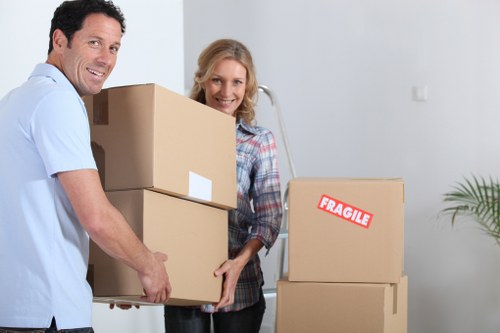 Professional moving support for a Homerton home relocation